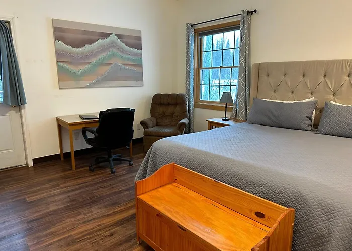 Abbey Archway Inn