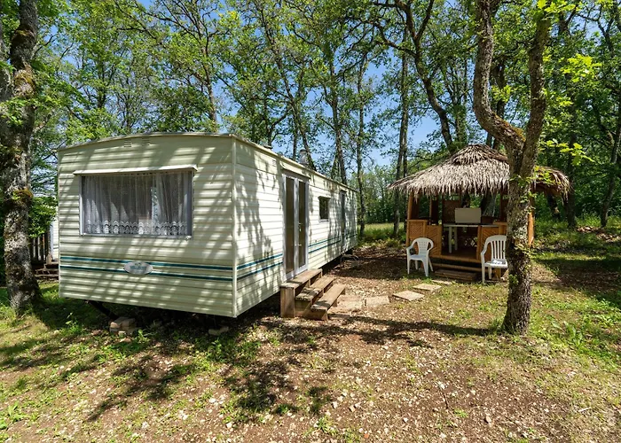 Camping Les Paillotes