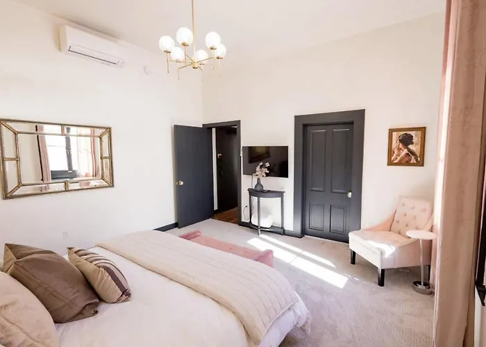 Speakeasy 2 Room Suite
