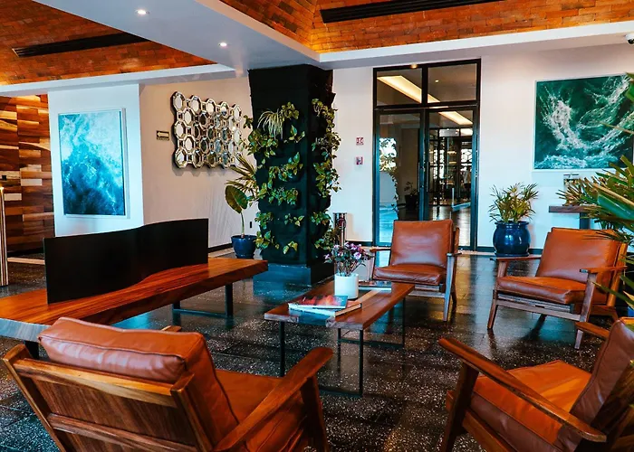 Flamboyan Hotel & Residences