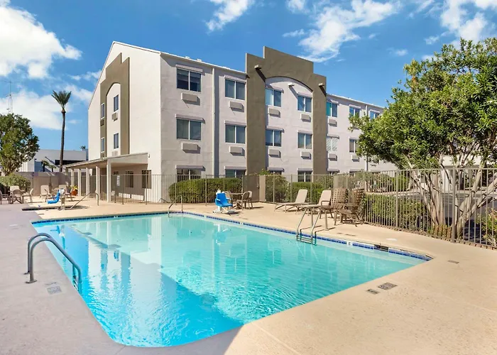 Comfort Suites At Tucson Mall