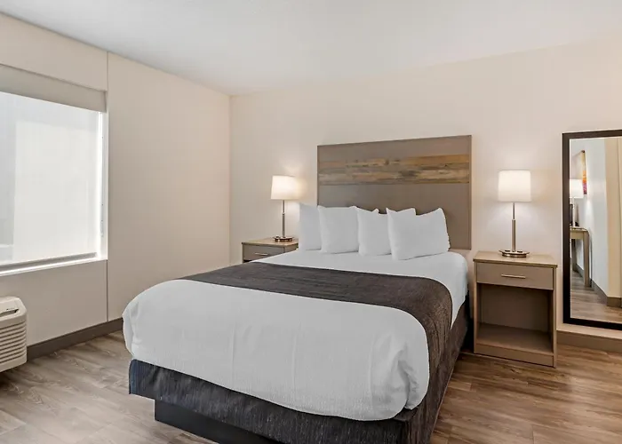 Best Western Plus Waterloo & Cedar Falls