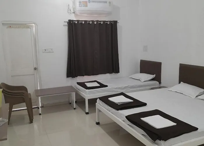 Hotel Gulati Suites