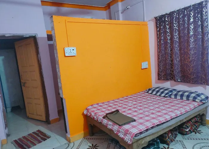 Radhesham Bhakt Niwas