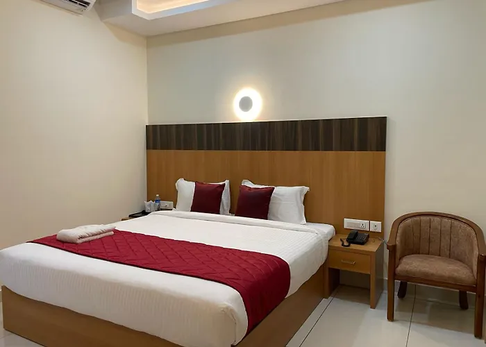Hotel Deepakam Inn