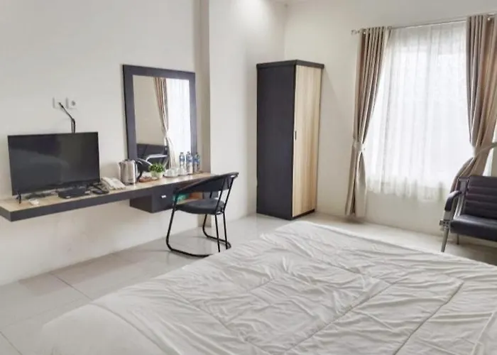 Khariz Hotel
