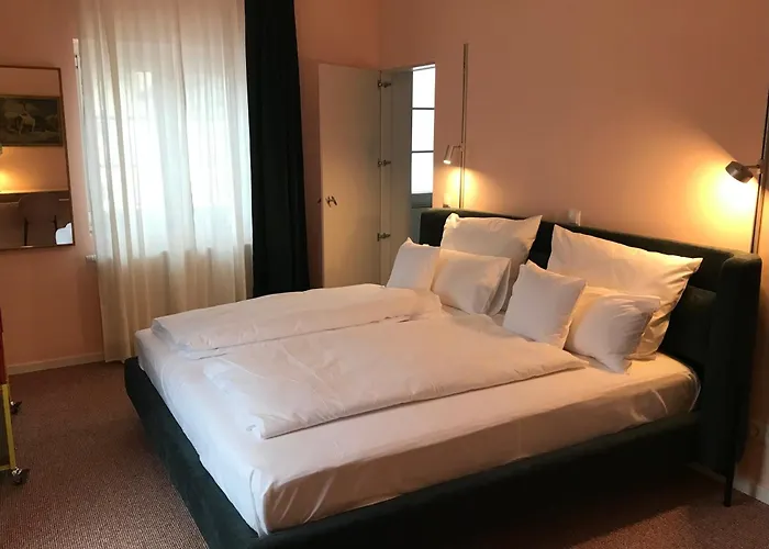 Levres Hotel