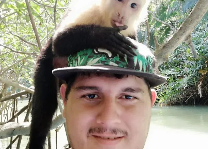 Adventurelalotour