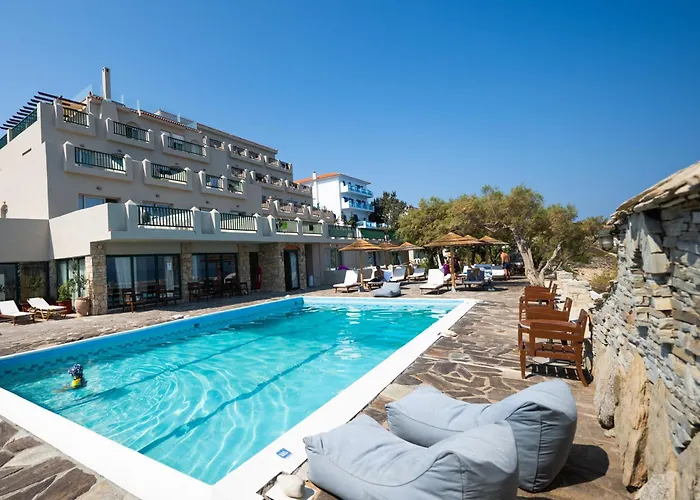 Cavos Bay Hotel & Studios