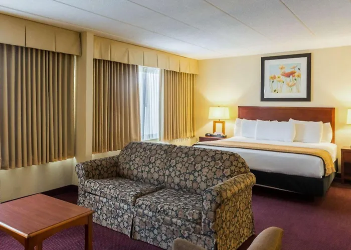 Clarion Hotel Somerset - New Brunswick