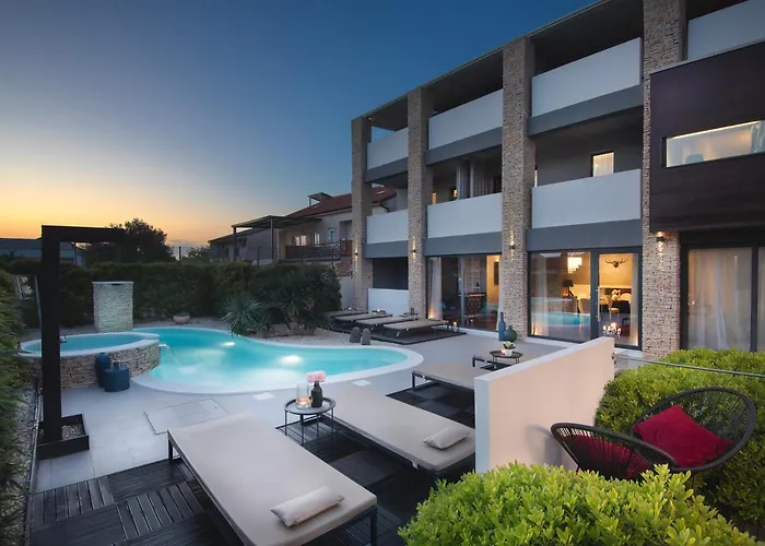 Chevalier Lifestyle Boutique Hotel Adults Only & Open-Minded Couples