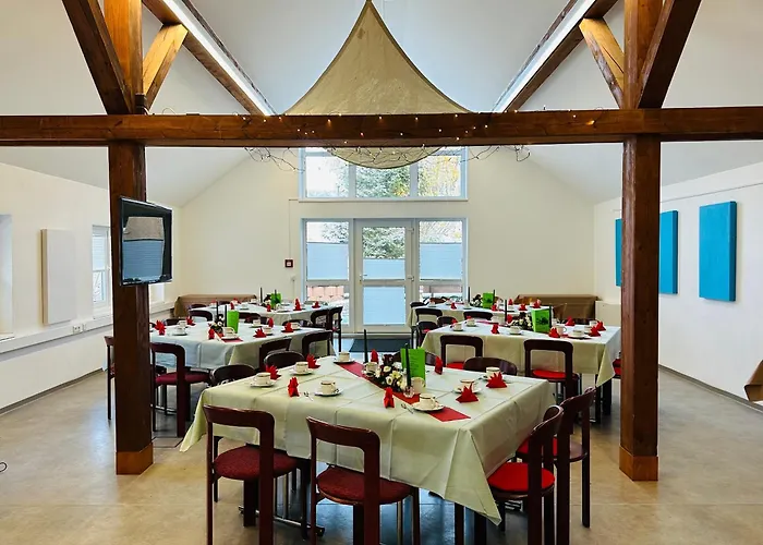 Haus Rosenbaum Am Rennsteig Gruppenhaus - Pension - Ferienhaus Bis 50 Personen