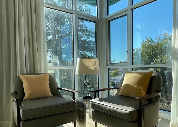 Art House Hotel