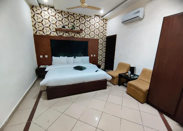 Hotel Pak Continentall Multan