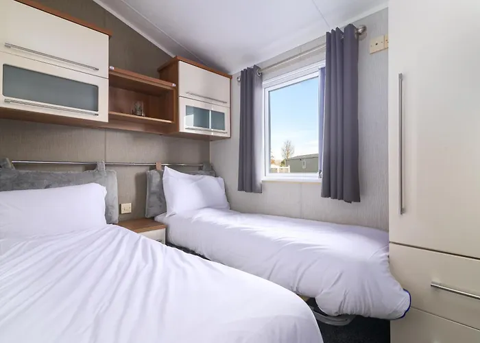 Primrose Valley Lakeside Lodge