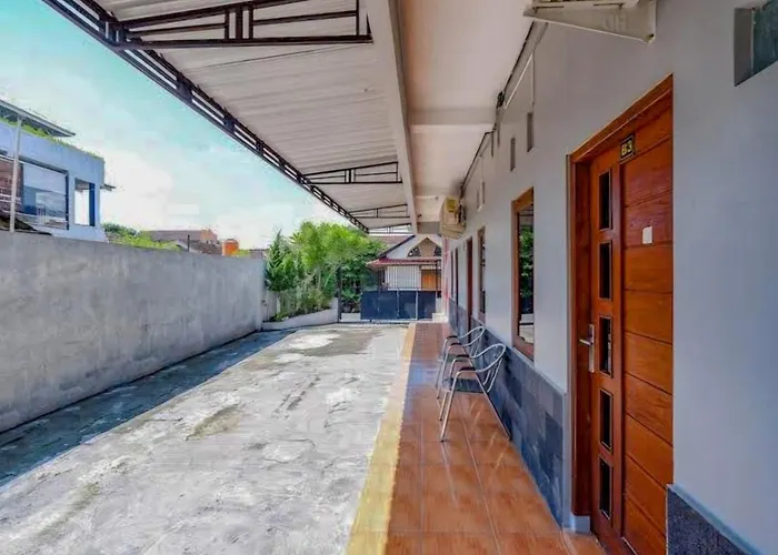 Reddoorz Near Jalan Slamet Riyadi Solo