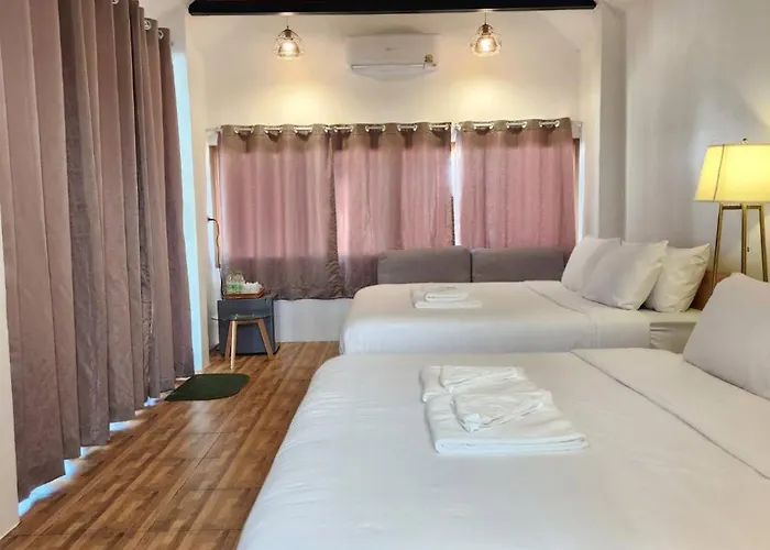 The Duck Cafe And Resort