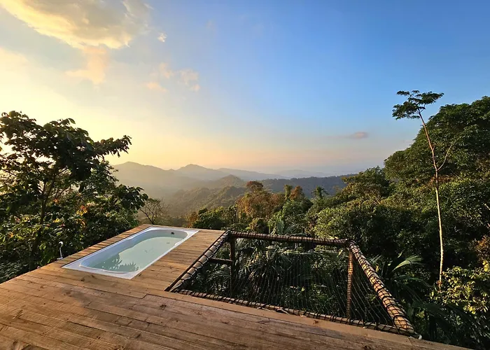 Bajo El Cielo Glamping Minca