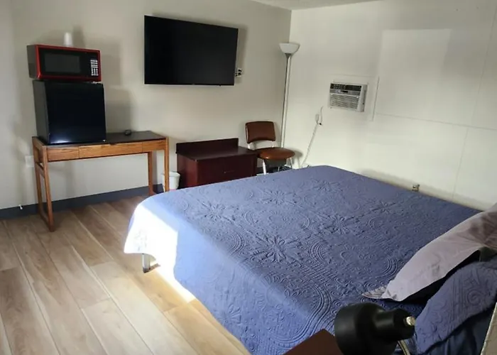 Golden Arrow Motel