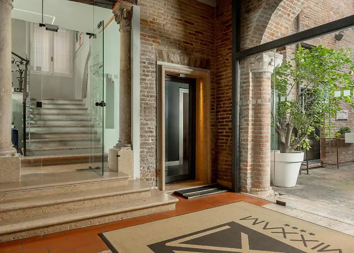 Maxxim Hotel & Loft
