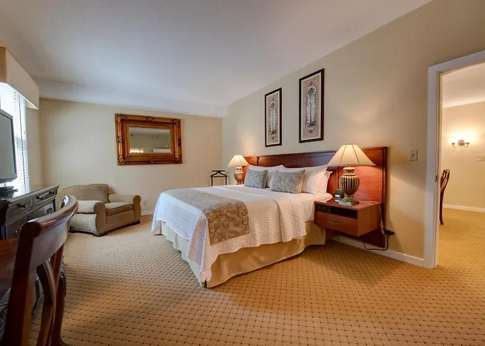 Nassau Inn
