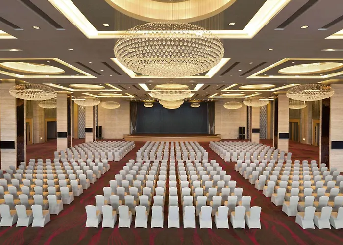 Wyndham Jinjiang Hotel