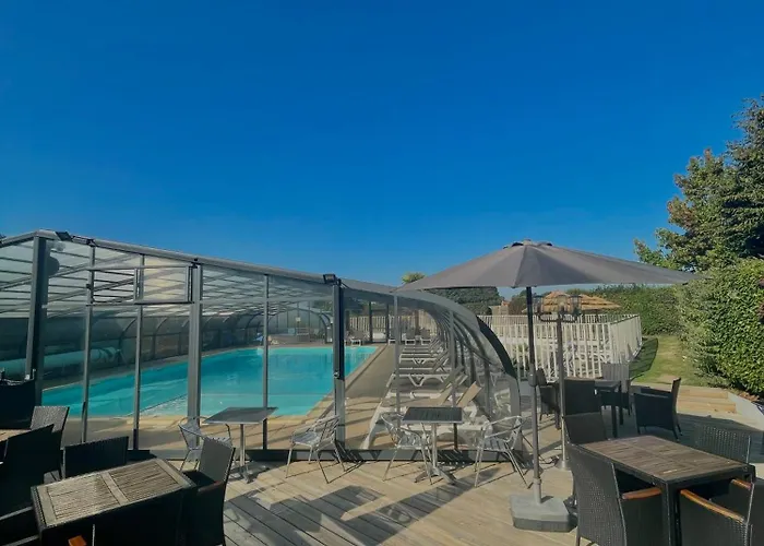 Camping Le Rouge Gorge **** 10' Puy Du Fou