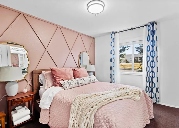 Library Inn - Boutique Rooms - Free Breakfast - Hot Tub