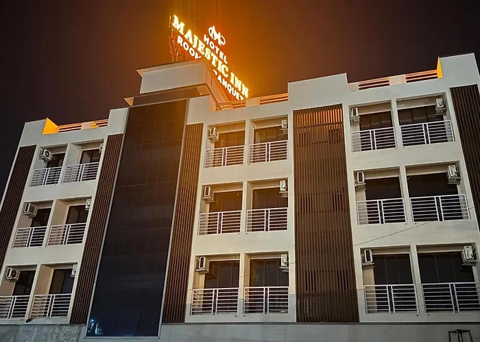 Majestic Inn