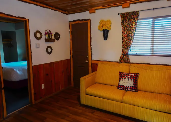 Sleepy Hollow Cabins And Hotel