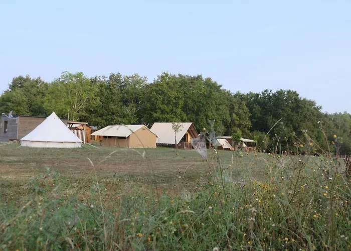 Les Cabanes Du Tertre