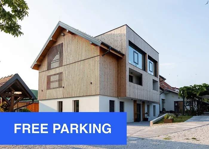 Tourist Farm Hotel Frost