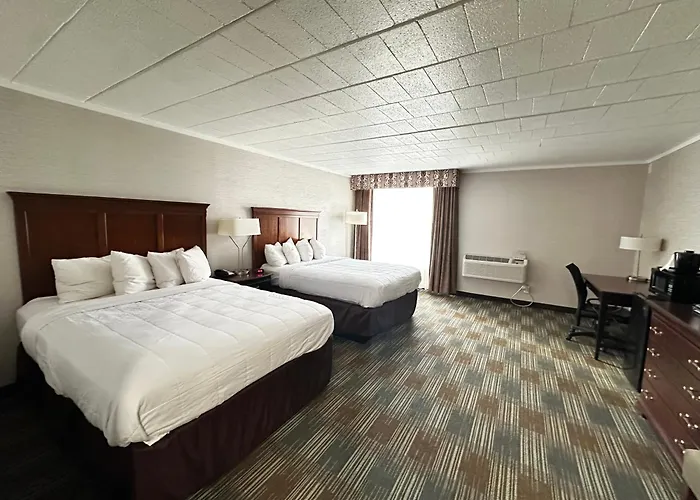 Finger Lakes Inn & Suites