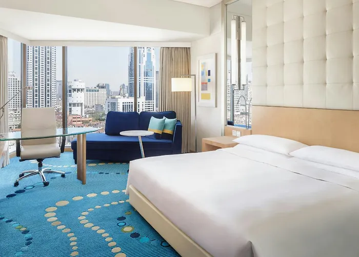 Renaissance Shanghai Yu Garden Hotel