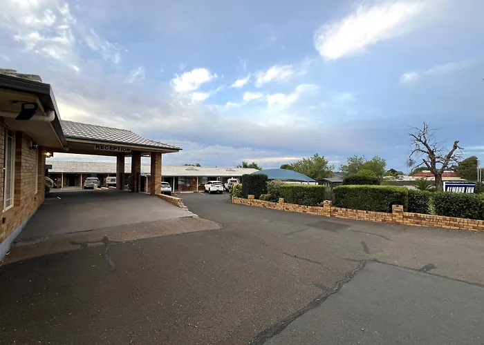 Almond Inn Motel