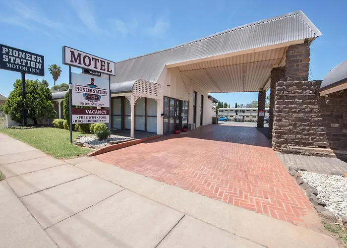 Pioneer Station Motor Inn