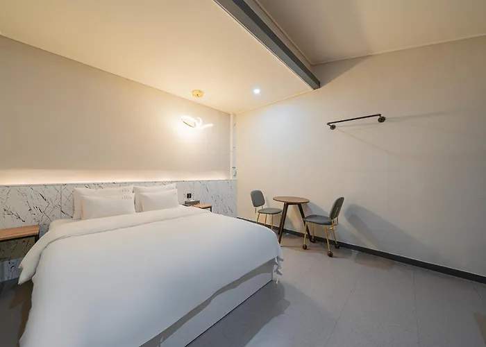 Hotel Lion