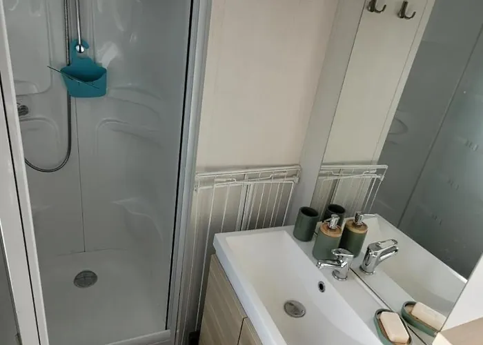 Mobile-Home Confort 3 Chambres Au Camping, La Bourboule