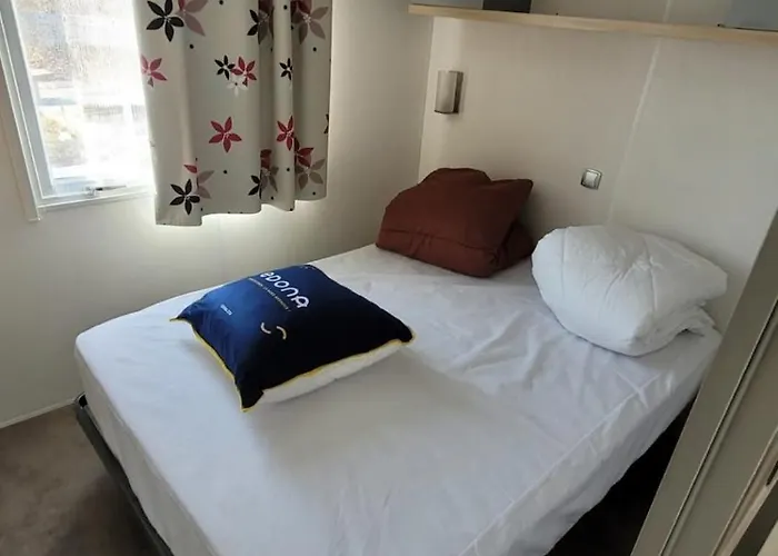 Mobile-Home Confort 3 Chambres Au Camping, La Bourboule