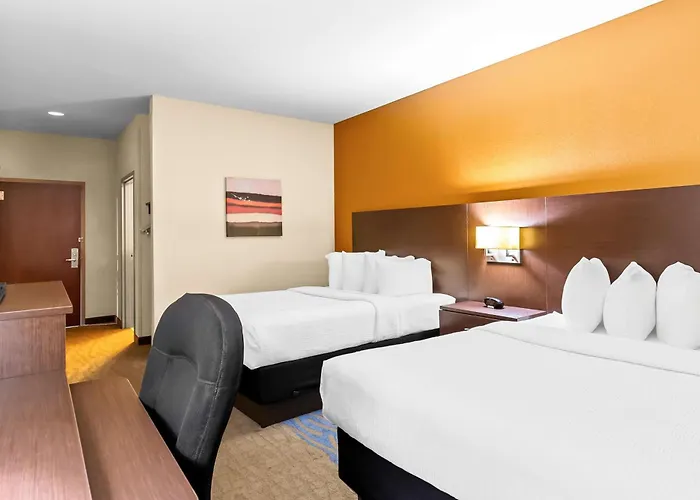 Best Western St. Louis Airport North Hotel & Suites