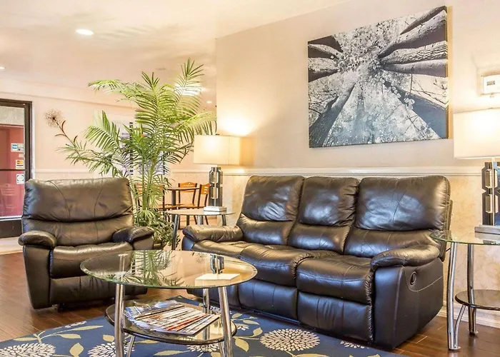 Rodeway Inn & Suites Colton