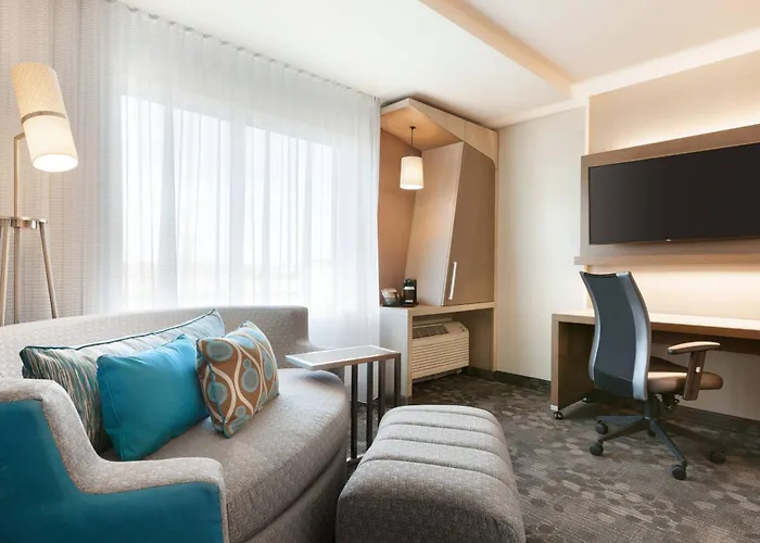 Courtyard By Marriott Boston Dedham/Westwood
