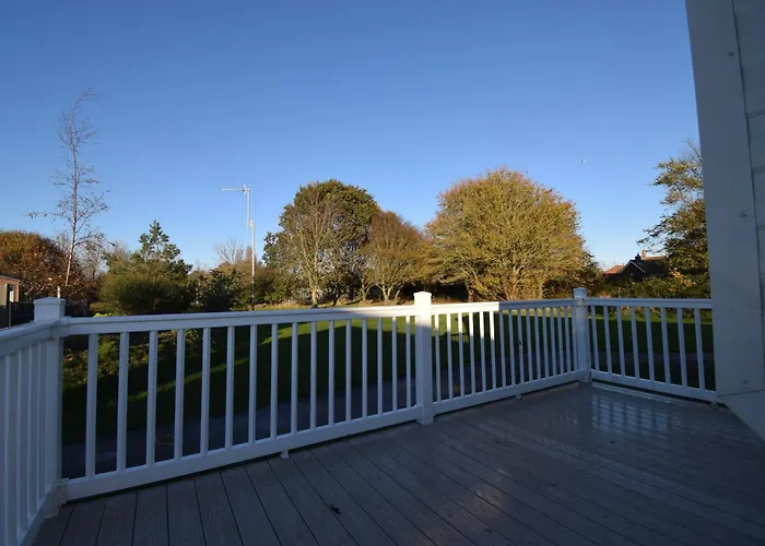 25 Poplars Way Walton On Naze