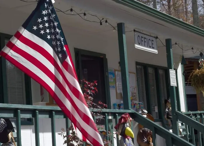 Relax In A Mountain Cabin In The Smokies, Gatlinburg