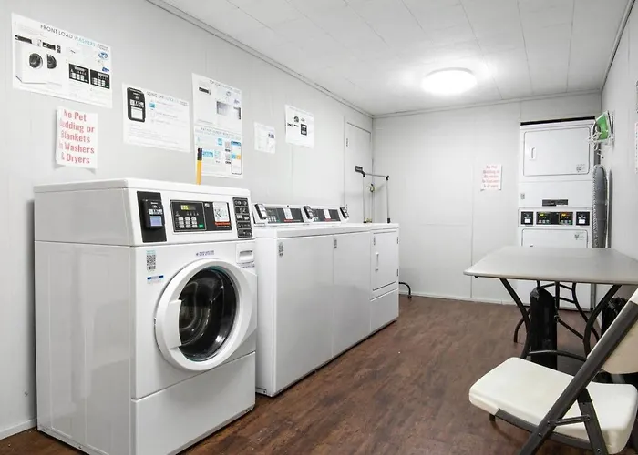Pet Friendly Studio Cabin In Gatliburg