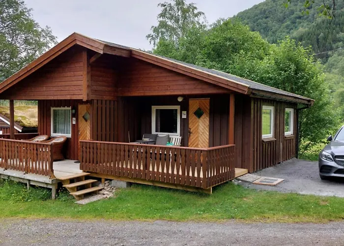 Eidsdal Camping Og Feriehus