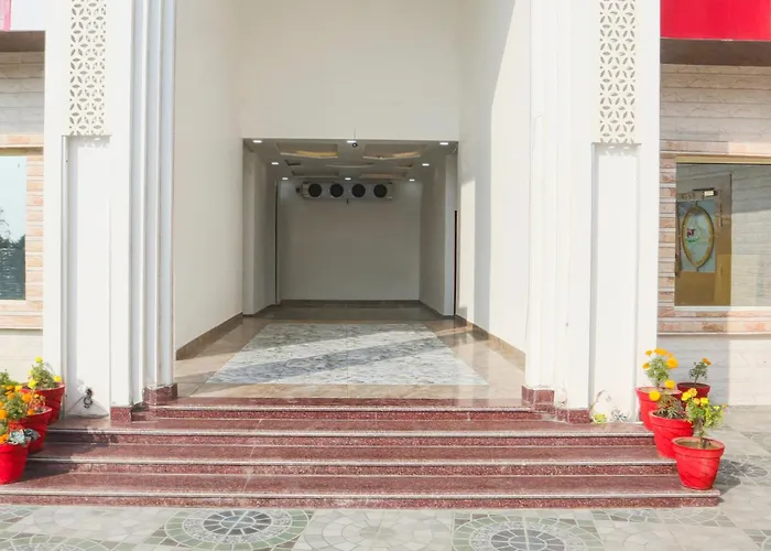 Hotel O Taj Hotel Family Restrurent