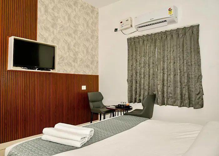 Bee Oak Budget Hotel
