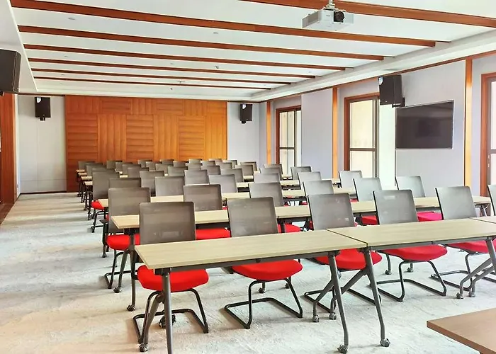 Hojo The Bund Hotel Gasa