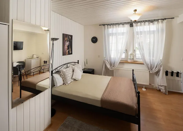Syrtaki Rooms Comfortable Business Stay im Schwarzwald